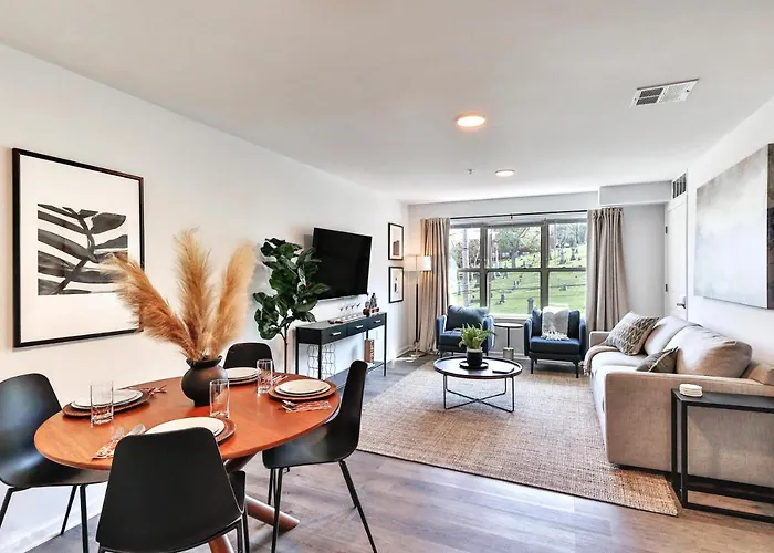 Hyatus At City Views